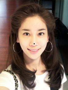 韩国网红金珠利,时尚穿搭达人，魅力四射的时尚偶像